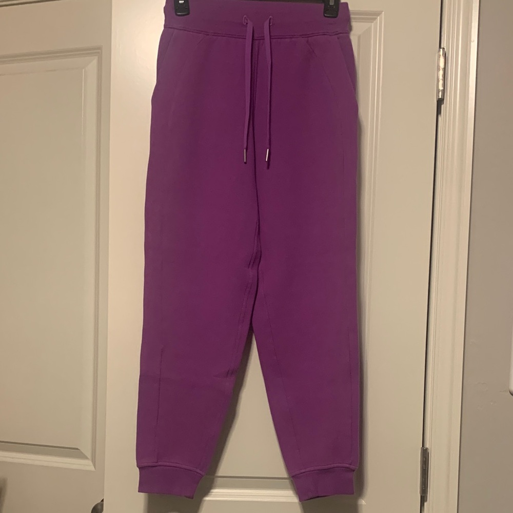 lululemon athletica Moonlit Magenta Scuba Sweatpants, Sz 2, Good Condition